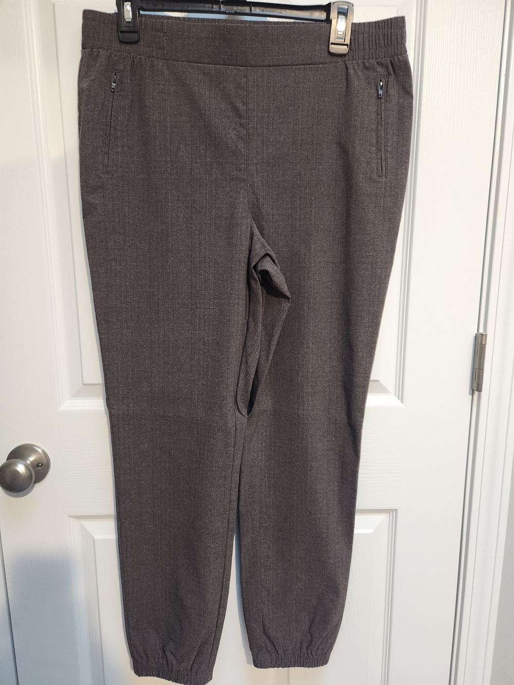 Women's Stretch Jogger Pants in Charcoal Brown